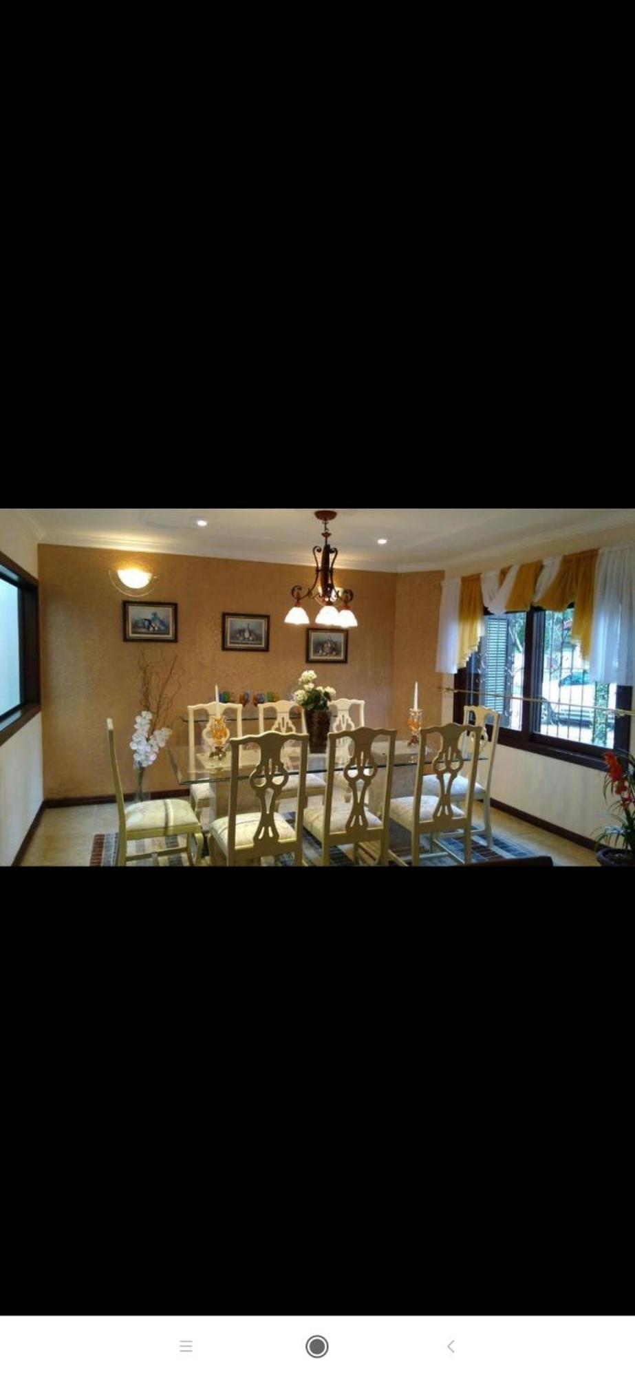 Pensión Residencial Pine House