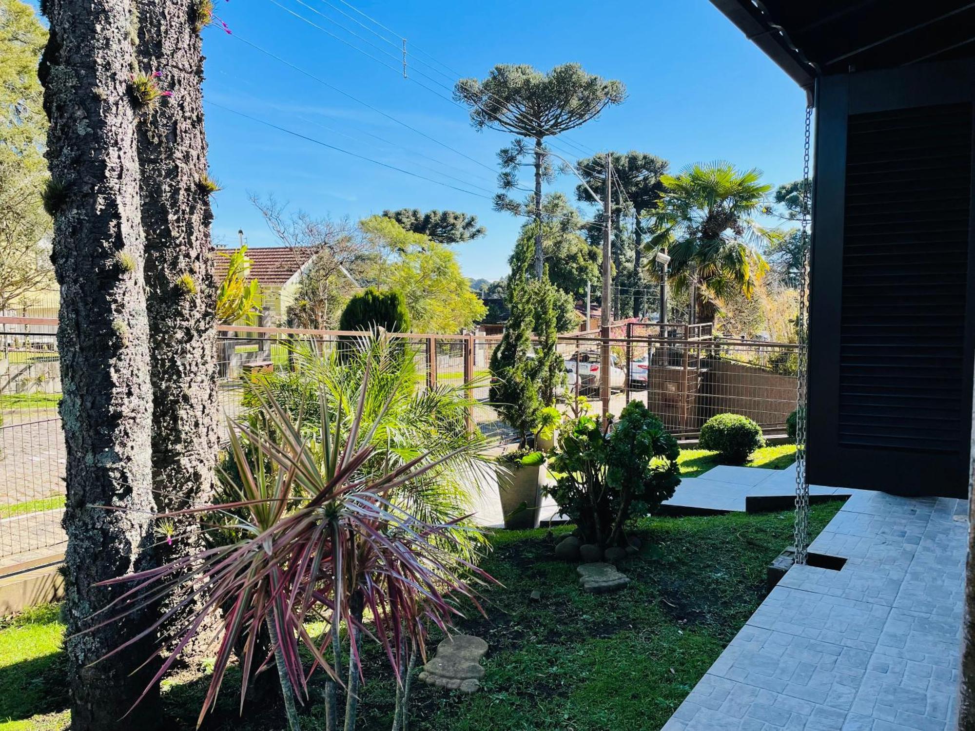 Residencial Pine House * Canela