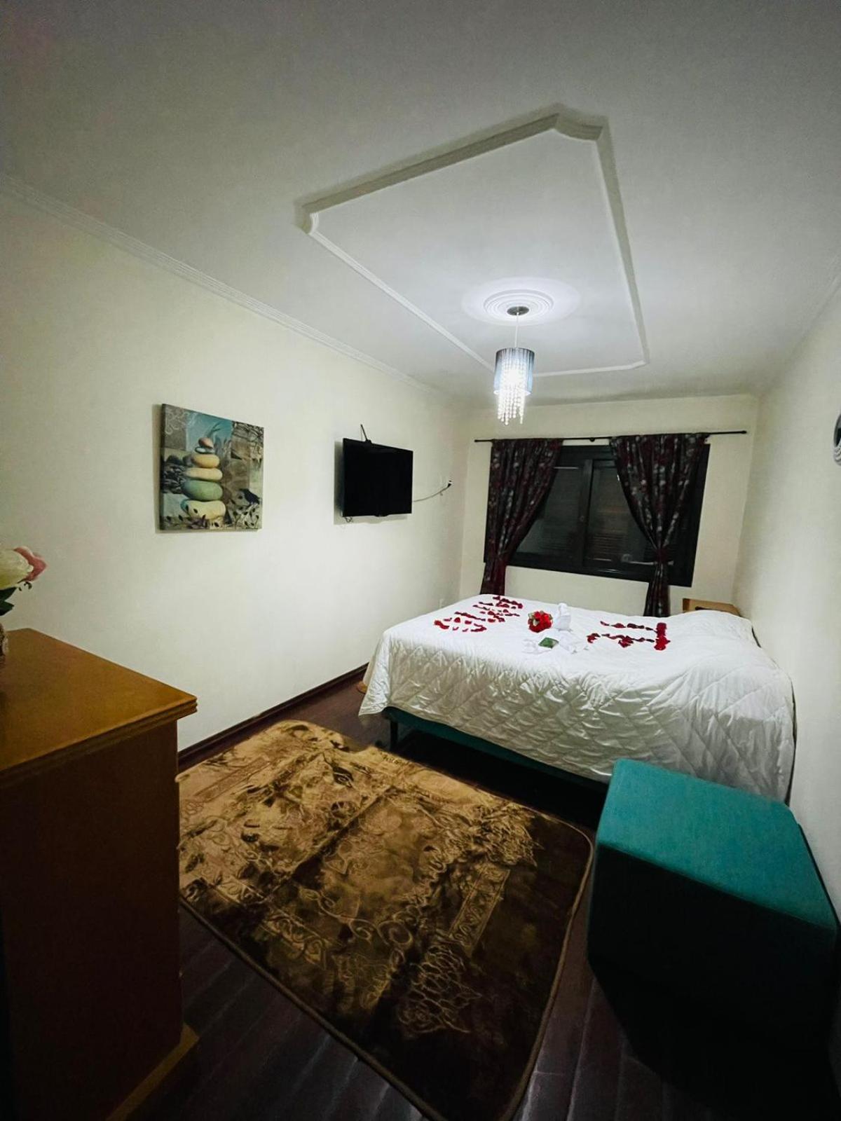 Pensión Residencial Pine House
